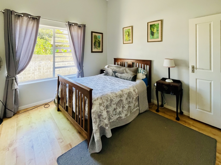 3 Bedroom Property for Sale in Sandbaai Western Cape
